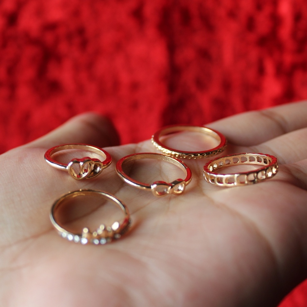 Unique Gold Rings - Picture 4 of 8